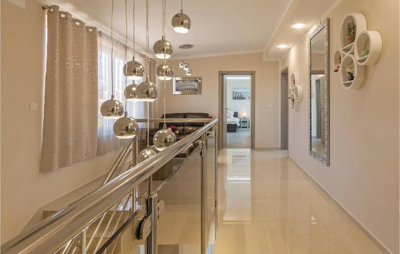 بيت للعطل Gorgeous Home In Marcana With Sauna كرواتيا