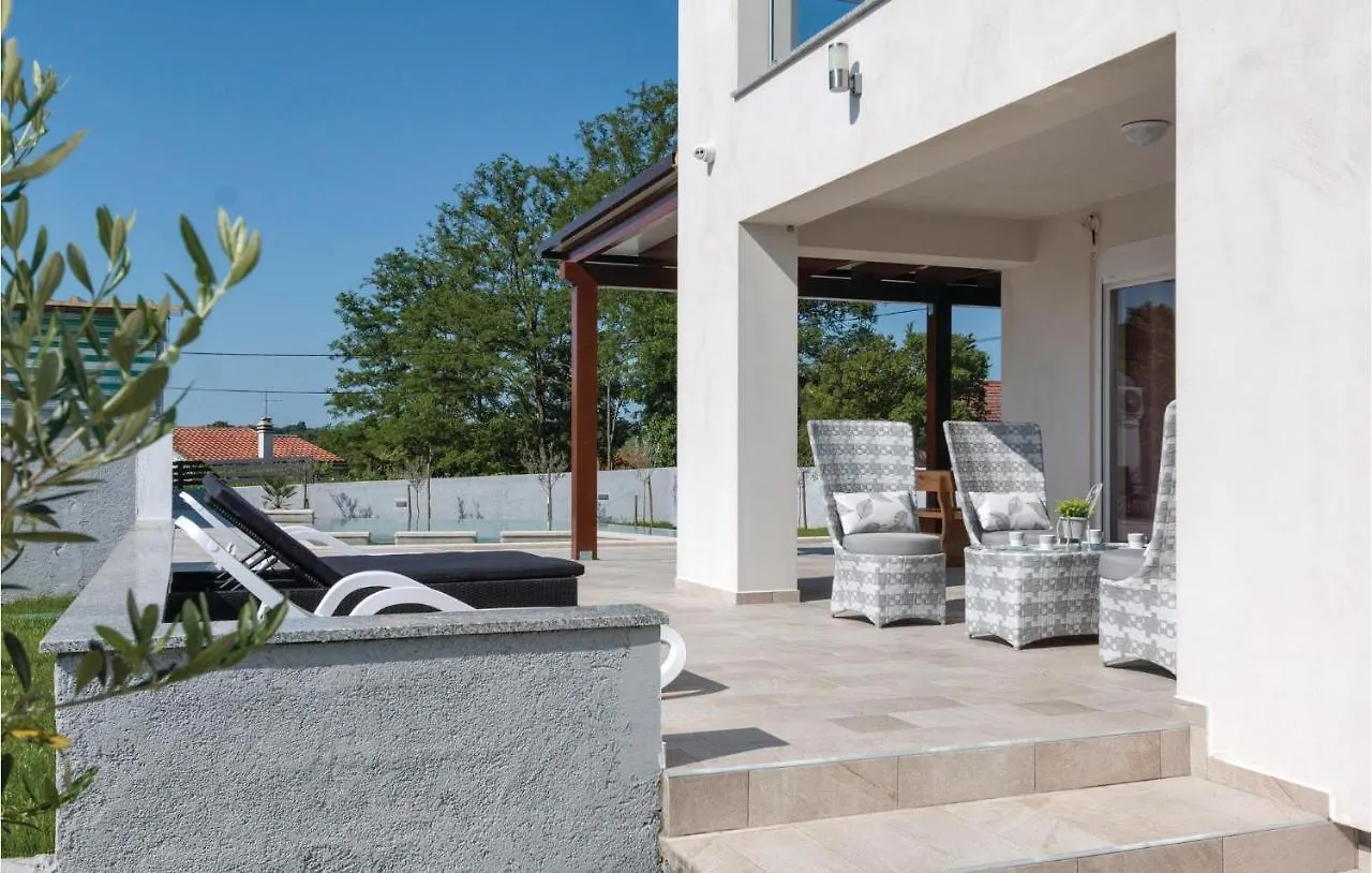 Gorgeous Home In Marcana With Sauna بيت للعطل