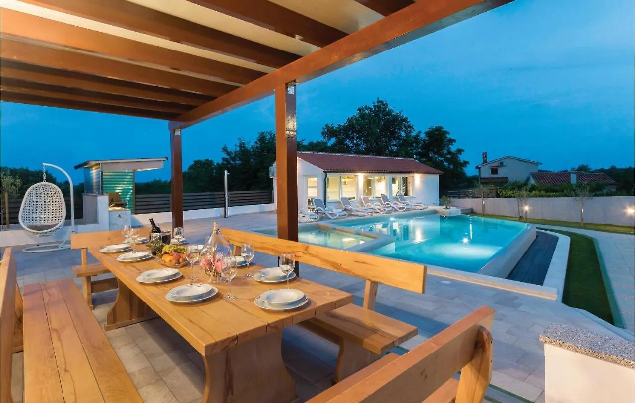 Gorgeous Home In Marcana With Sauna بيت للعطل